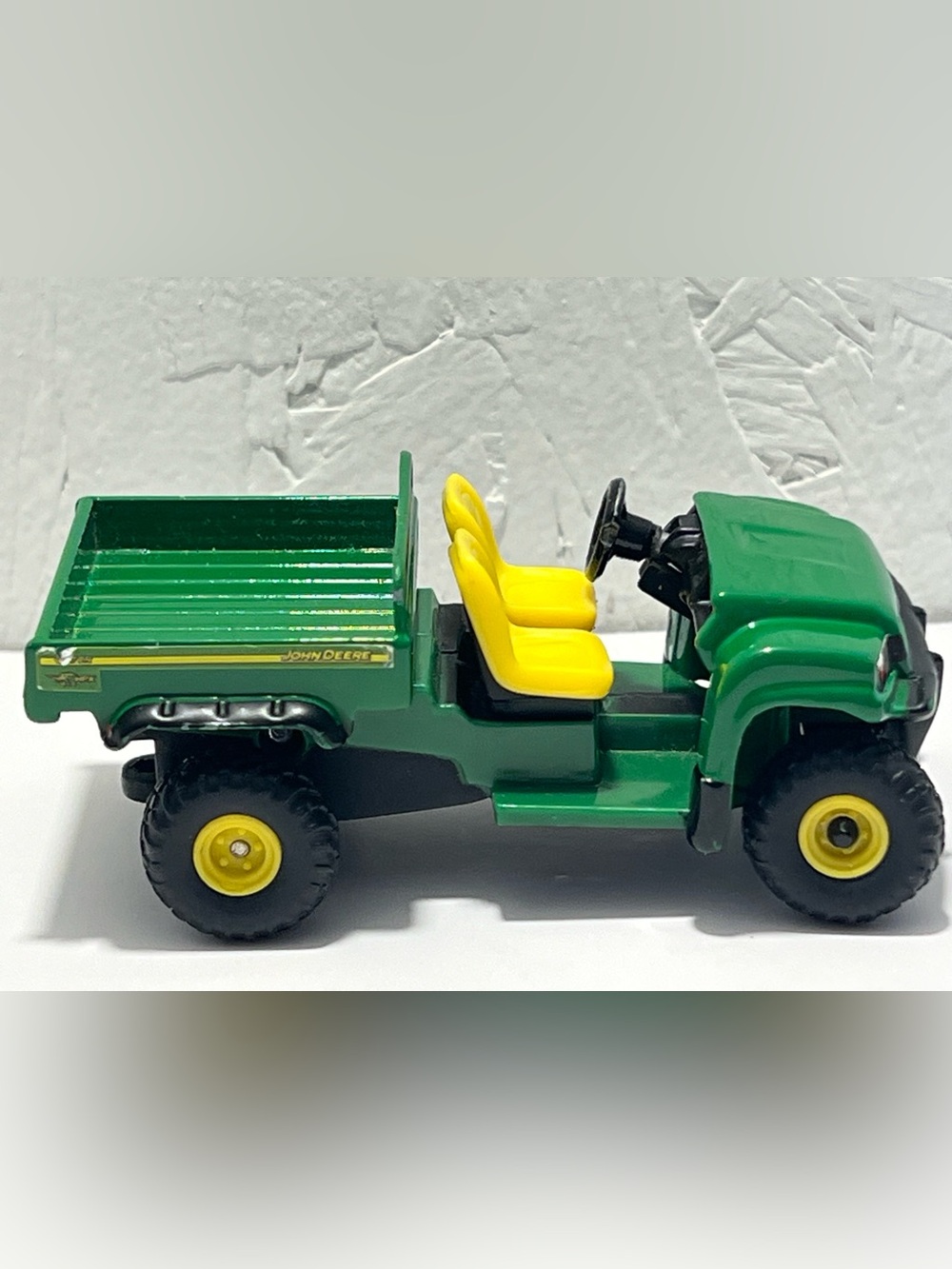 John Deere Gator Due Cast ATV